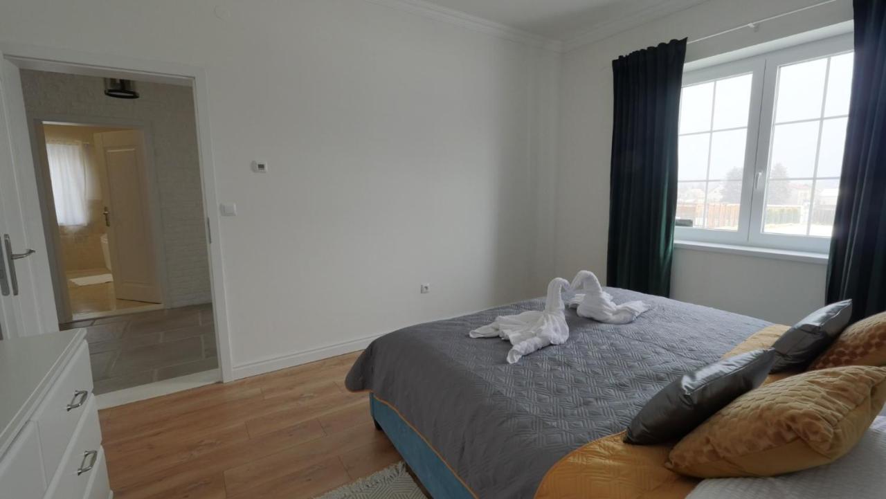 Apartmanovy Dom S Virivkou, Pod Secnom, Liptovsky Jan Villa Liptovský Mikuláš Dış mekan fotoğraf