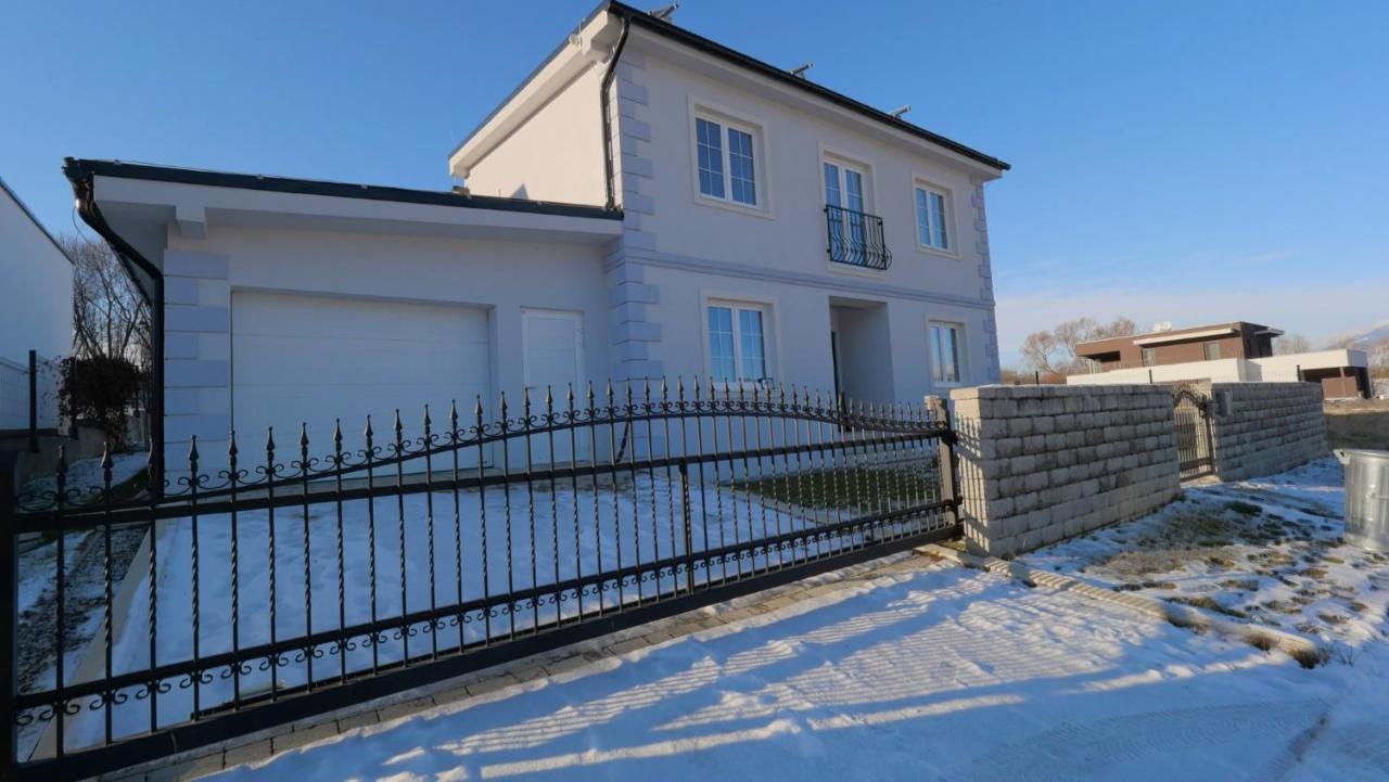 Apartmanovy Dom S Virivkou, Pod Secnom, Liptovsky Jan Villa Liptovský Mikuláš Dış mekan fotoğraf