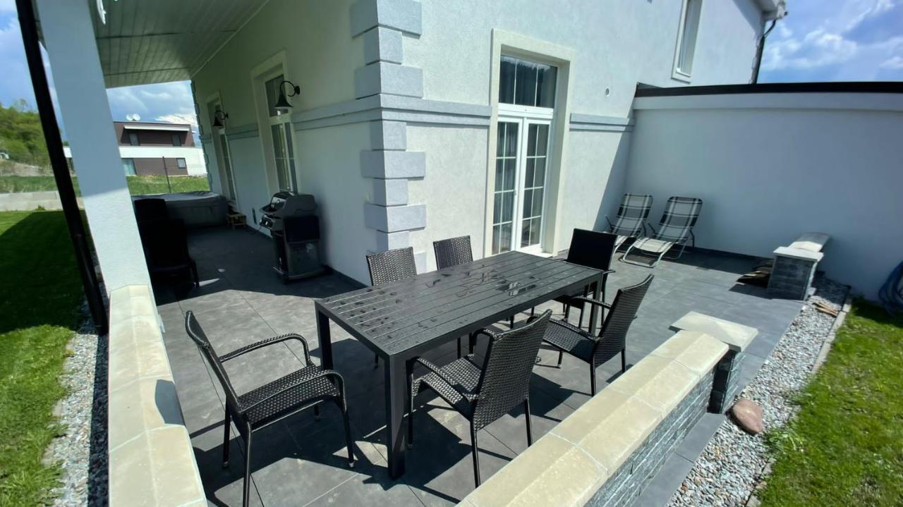 Apartmanovy Dom S Virivkou, Pod Secnom, Liptovsky Jan Villa Liptovský Mikuláš Dış mekan fotoğraf